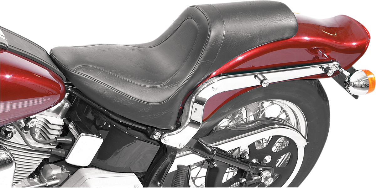MUSTANG Seat - Fastback™ - Stitched - Black - Softail '00-'05 75779