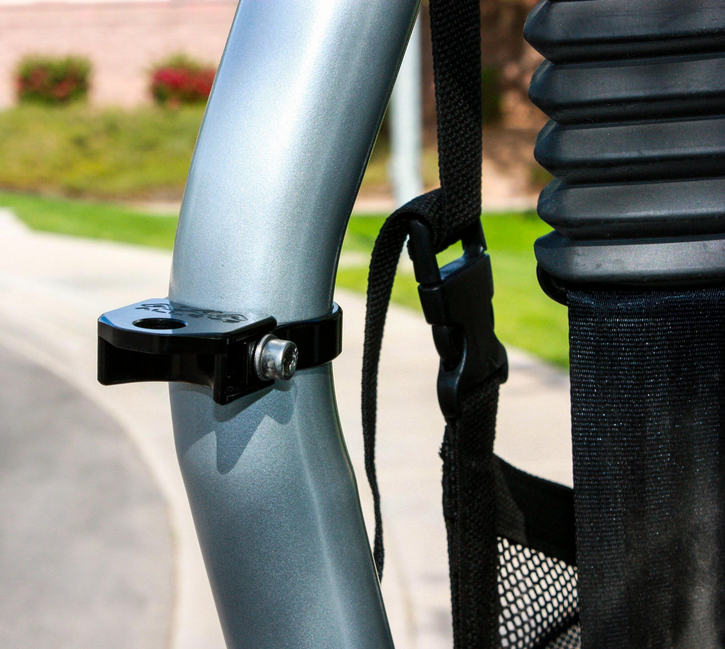 Vertical Whip Mount .5" Black 1 Clamp Needed