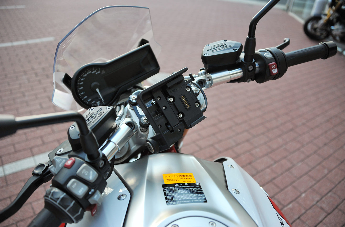 AELLA Aluminum Variable Handlebar for the BMW R 1200 R