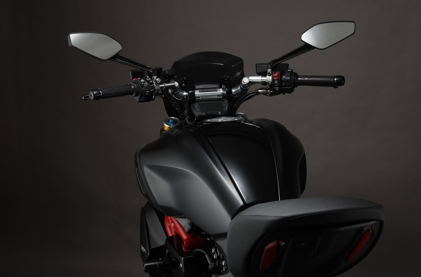 AELLA Aluminum Variable Handlebar (Diavel 1260)