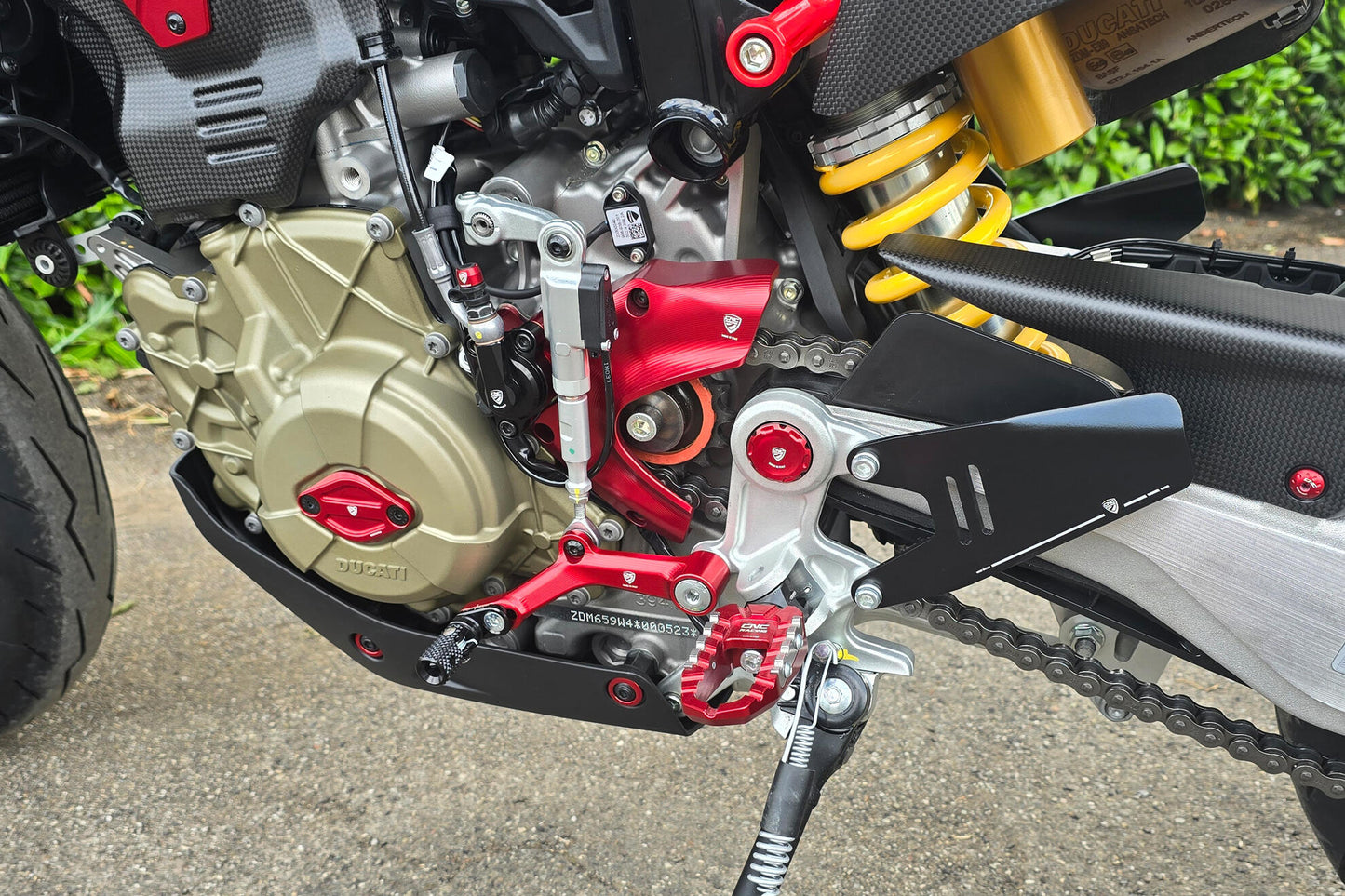 CNC Racing Aluminum Heel Guard Kit for OE Rearsets For Ducati Hypermotard 698 Mono