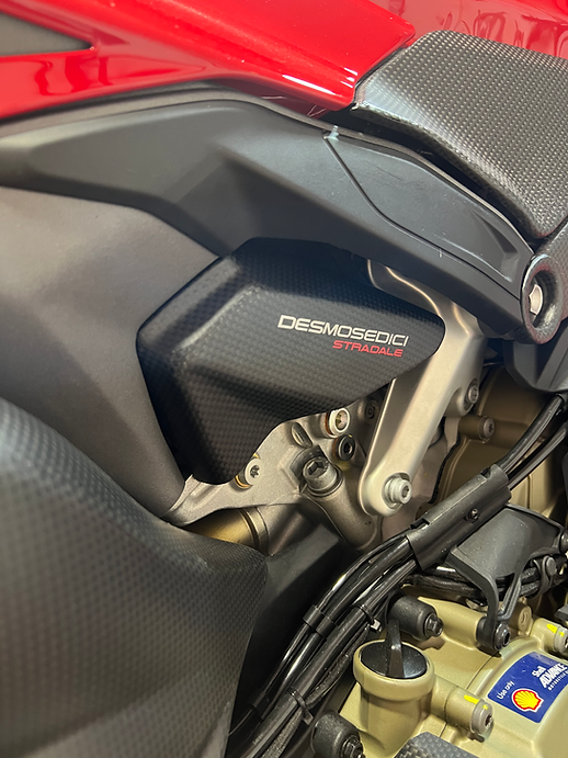 Carbonvani Carbon Fiber 3 Piece Vertical Cylinder Cover Kit for Ducati Panigale / Streetfighter V4 (2025+)