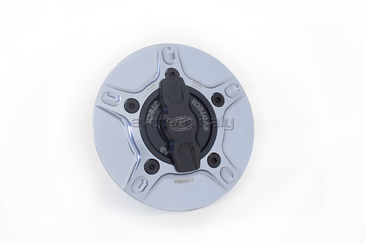 Evotech Srl Quick release Gas (Fuel) Cap for Ducati Monster 1100 / 796 / 795 / 696 and Diavel 1200