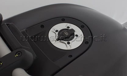 Evotech Srl Quick release Gas (Fuel) Cap for Ducati Monster 1100 / 796 / 795 / 696 and Diavel 1200