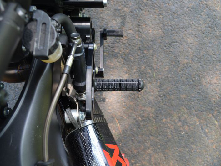 WOODCRAFT Yamaha FZ-09 (MT-09), FJ-09 Tracer, and XSR900 Complete Standard or GP Shift  Adjustable Rear Set Kit with Pedals  Black