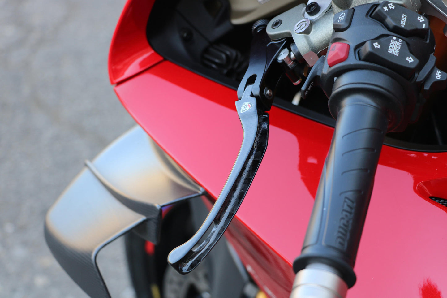 CNC Racing Carbon Fiber / Billet RACE Folding Adjustable Clutch Lever for Aprilia, Ducati, and MV Agusta F4 RR/RC - 190mm