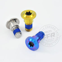Proti M8 Universal Bolt M8L17-OTB01 x1