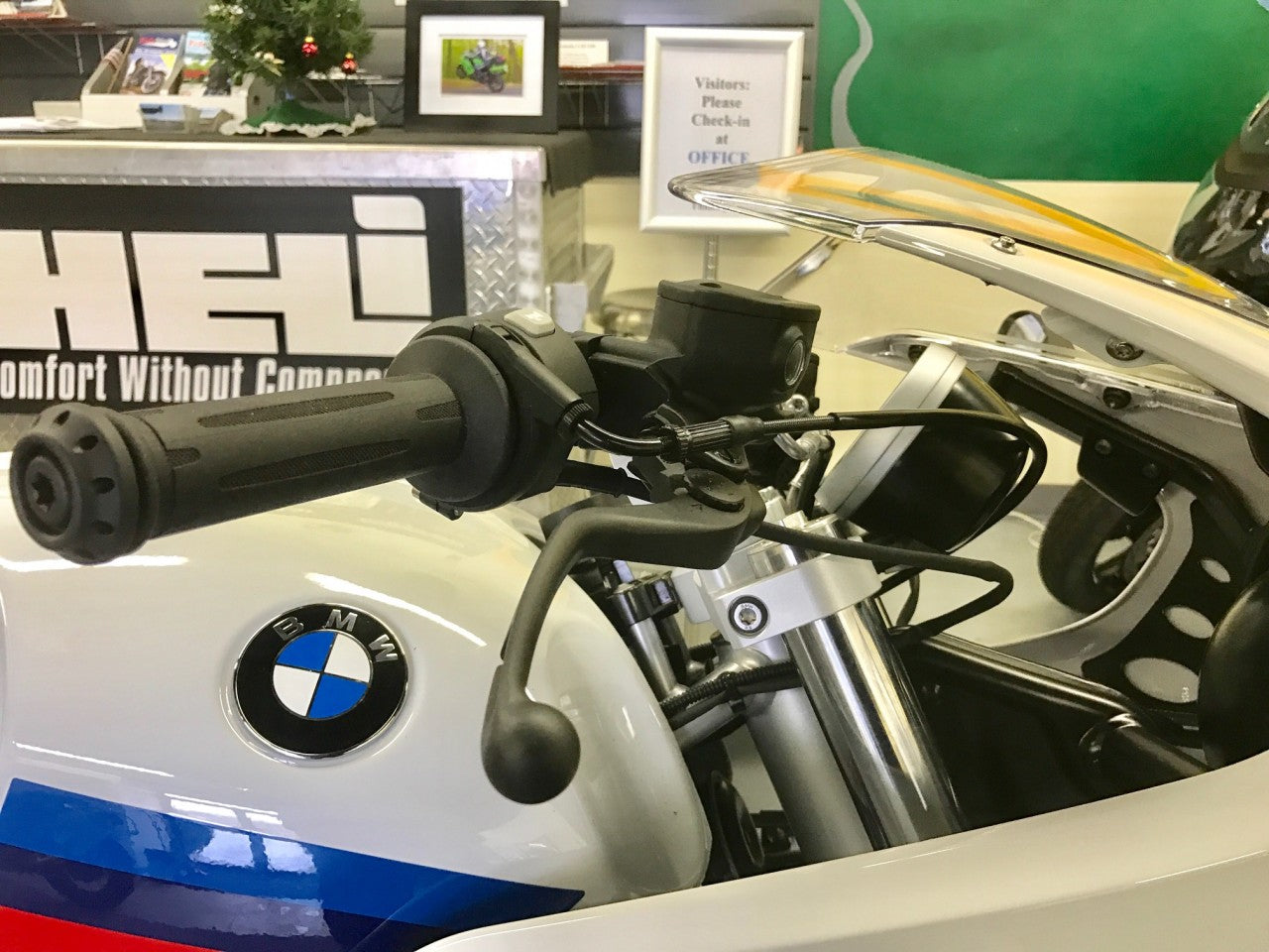 HeliBars Tour Performance Upper Triple Clamp and Risers for the BMW R nineT Racer