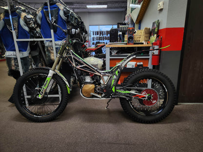 2018 Vertigo Combat Titanium R 250 - BRAND NEW