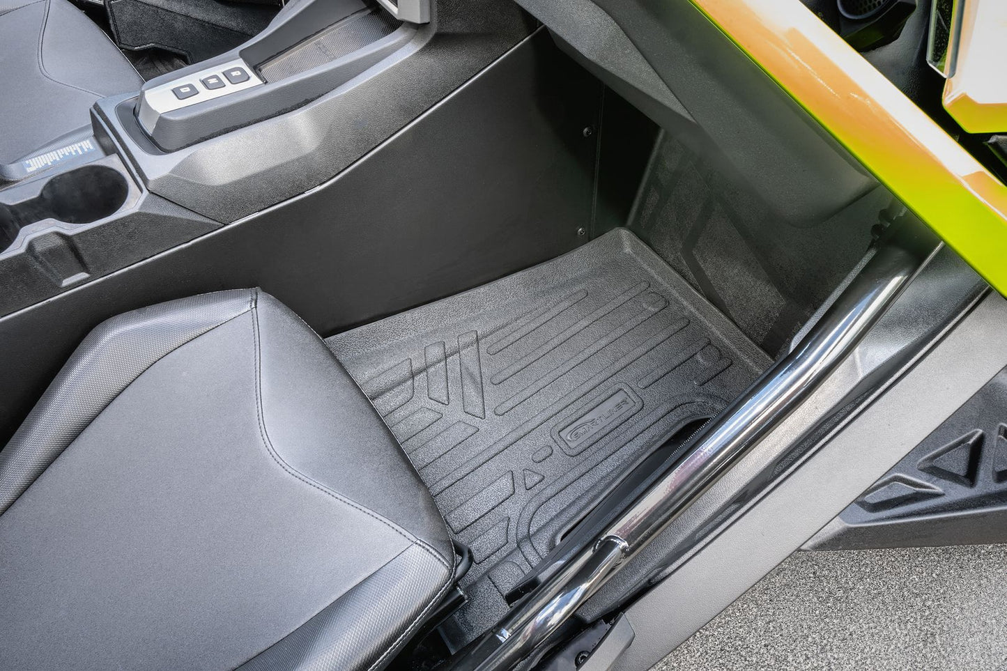 Floor Liner First Row Slingshot