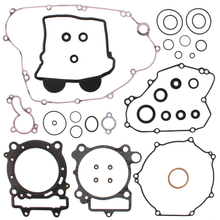 Complete Gasket Set With Oil Seals