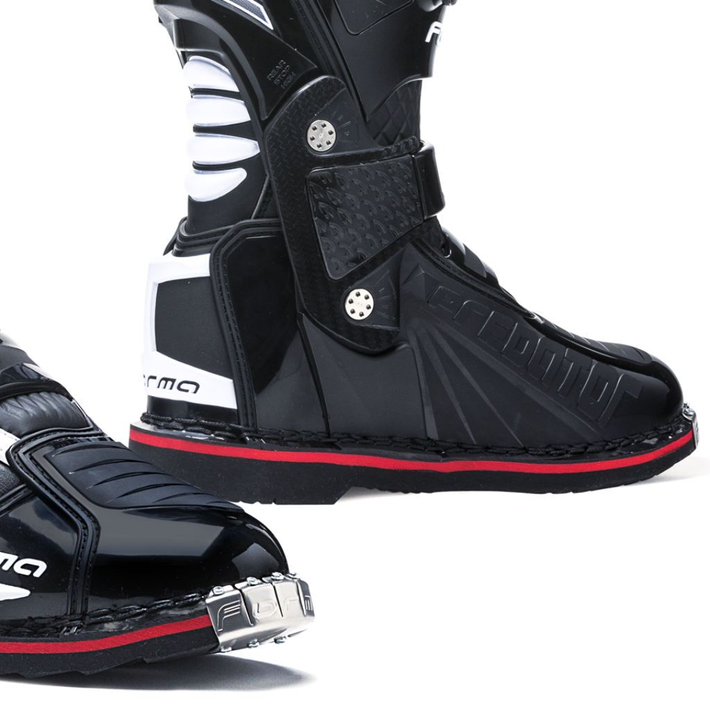 Forma (off) PREDATOR 2.0 Boot