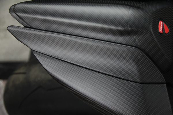CARBONVANI - DUCATI 959 PANIGALE CARBON FIBER TAIL RH SIDE