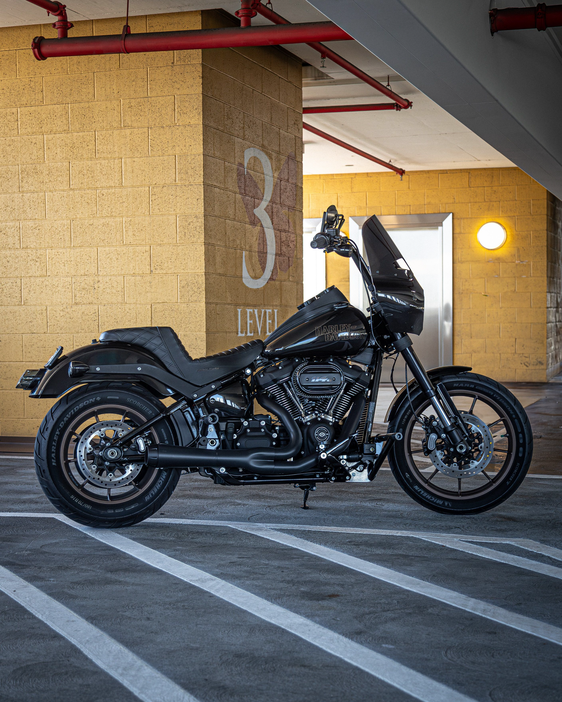 Stiletto Shock 13.5" M8 Softail