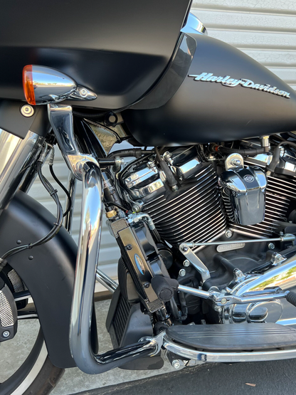 Naked Oil Cooler M8 `17 23