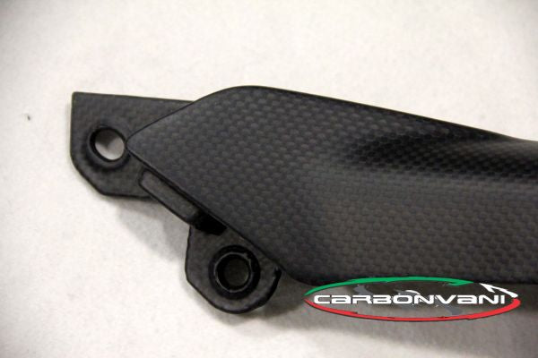 CARBONVANI - DUCATI 2017+ SUPERSPORT / S CARBON FIBER CHAIN GUARD