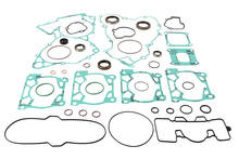 Complete Gasket Set With Oil Seals