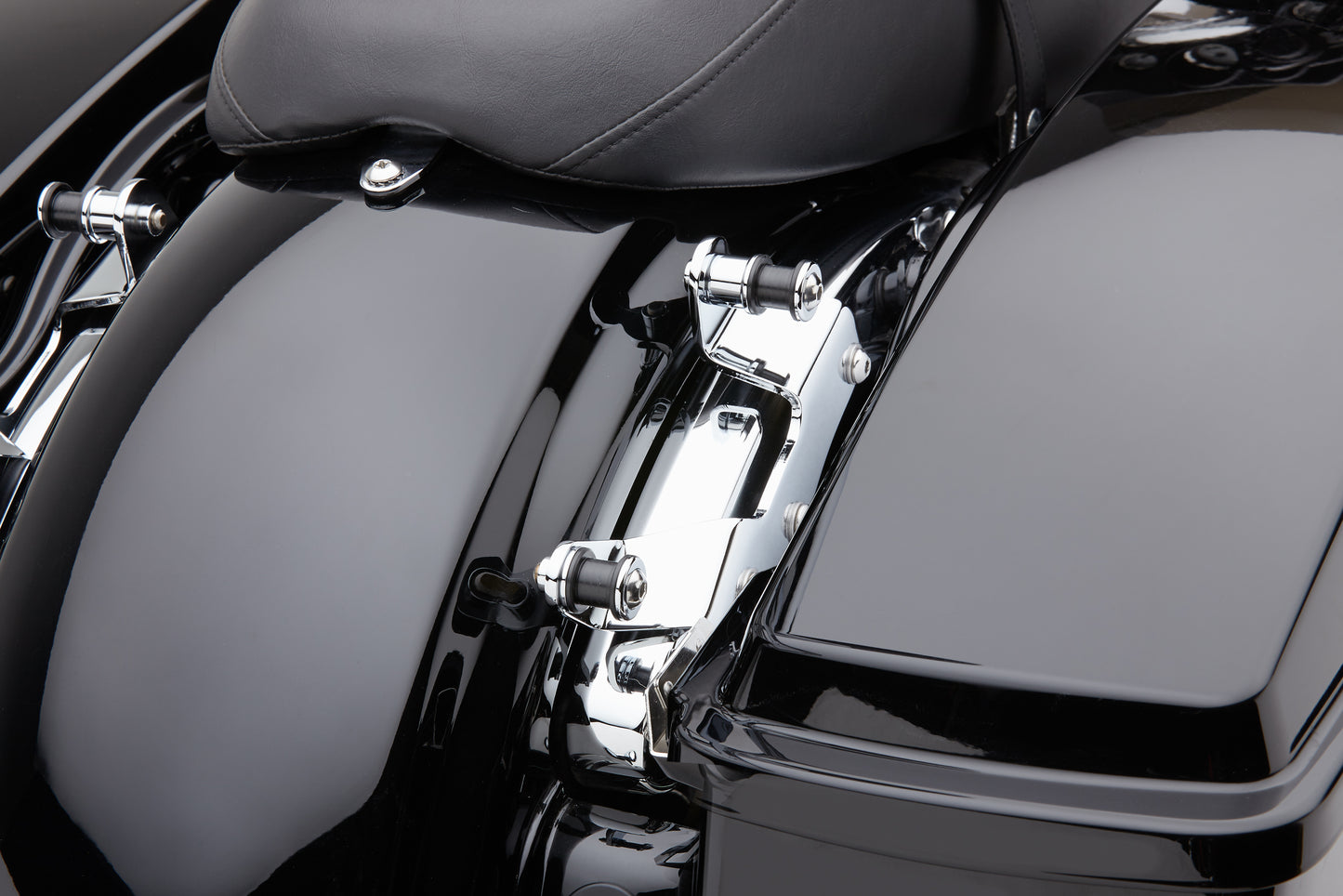 Backrest Mounting Kit Chrome Flh/Flt 09 13