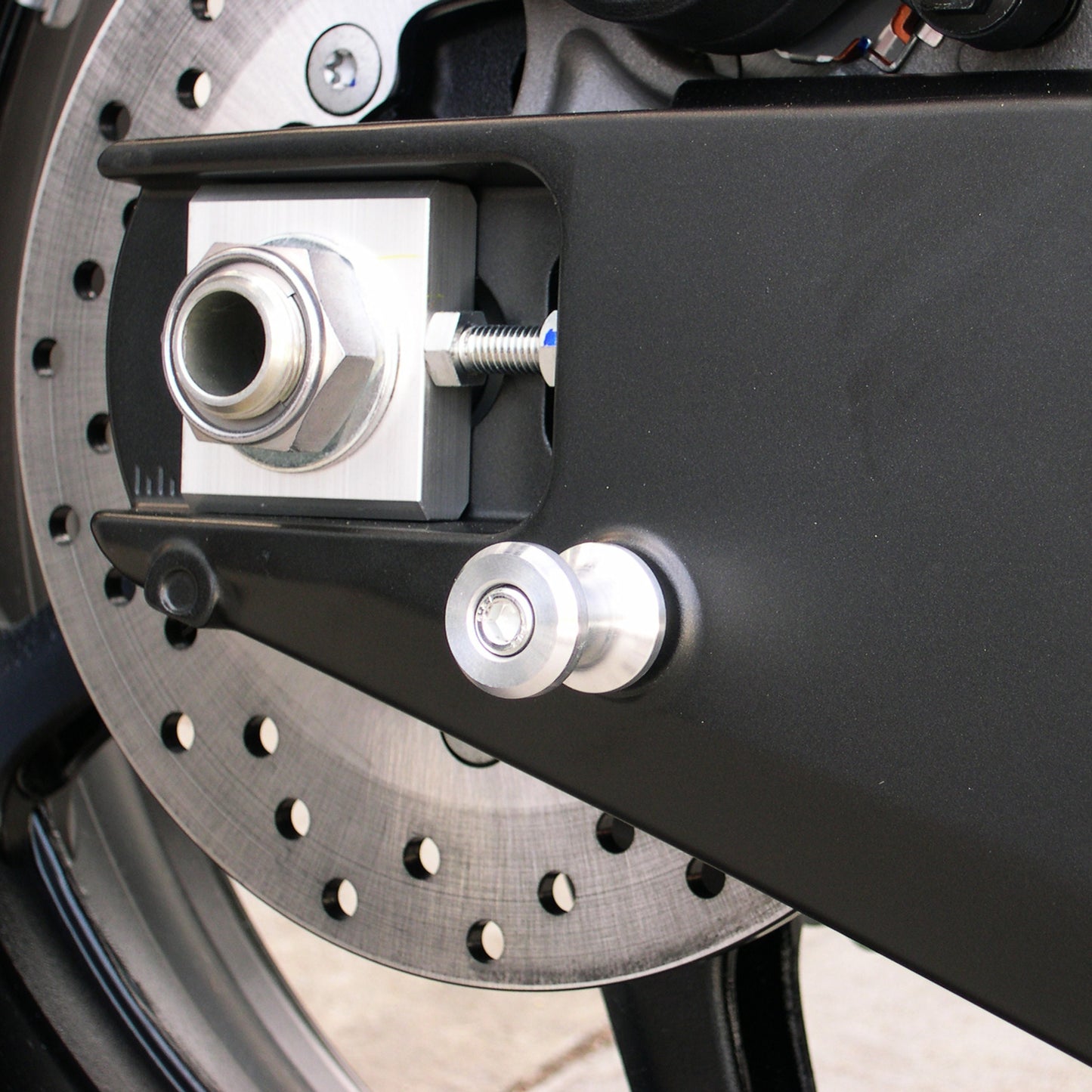 Swingarm Spools 6mm Silver