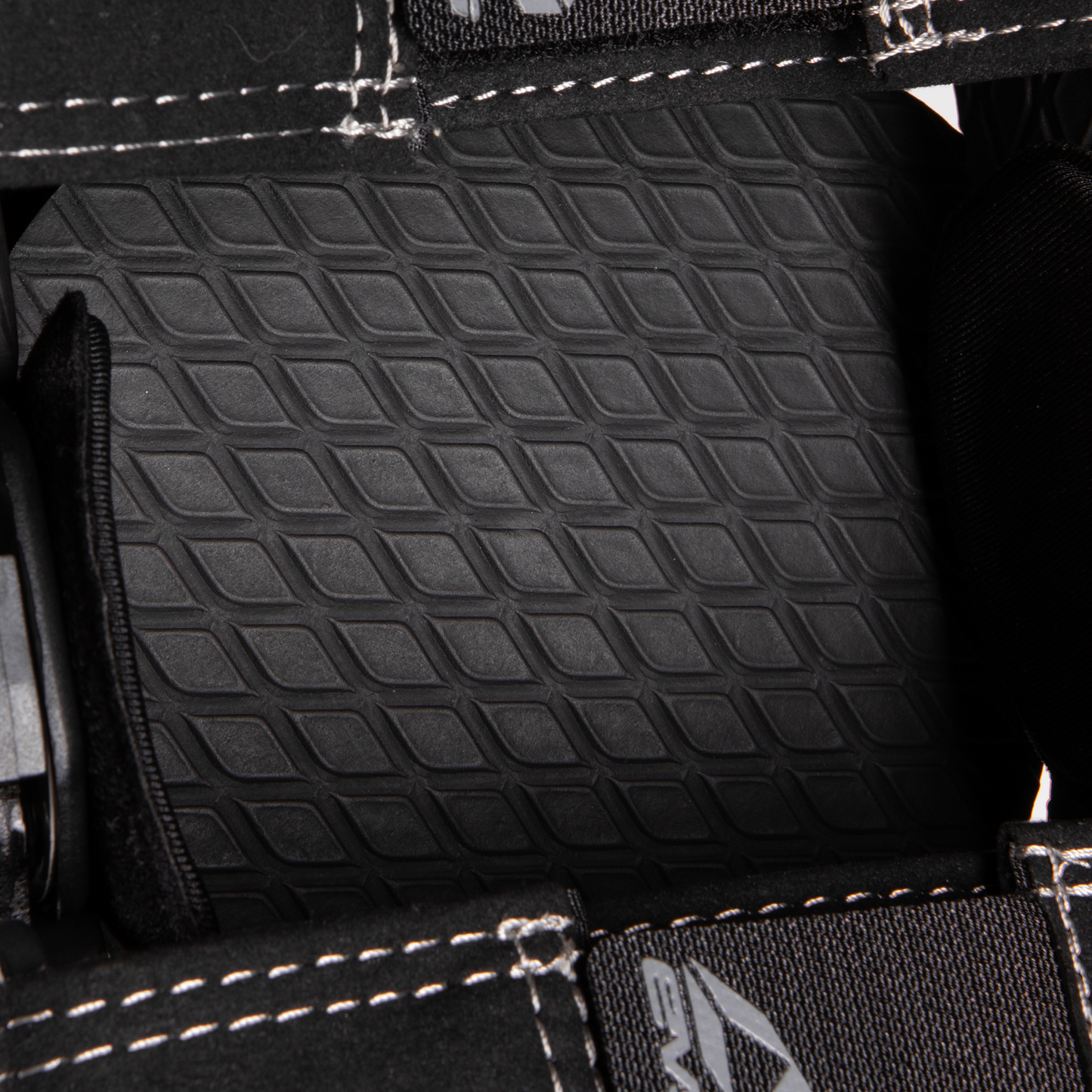 Axis Sport Knee Brace Pair Black/Black/Grey Sm