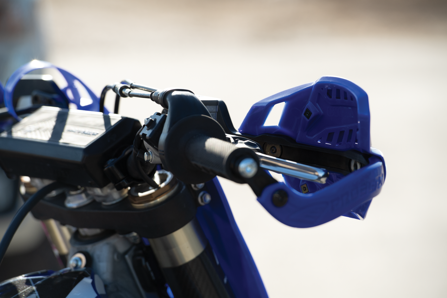 1 1/8" Closed Handguard Blue