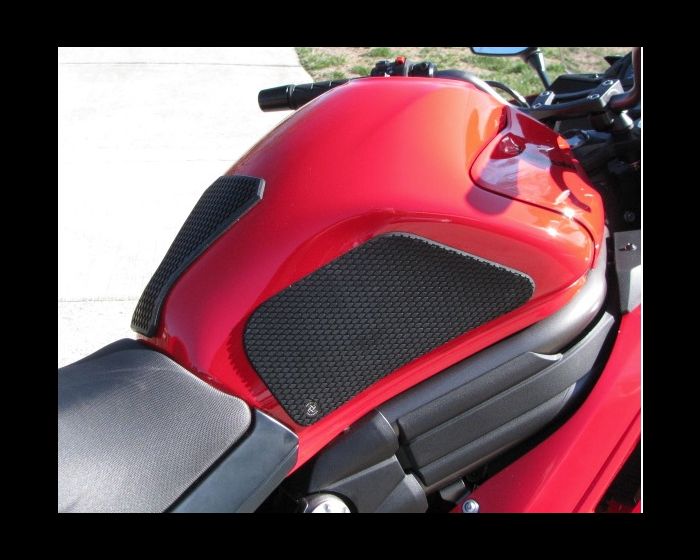 TechSpec Tank Grip Pads for the Kawasaki NINJA 650 & ER6n (12-16)