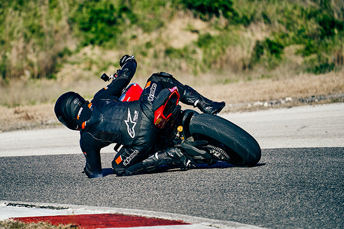 Pirelli Diablo Rosso IV Corsa Tires
